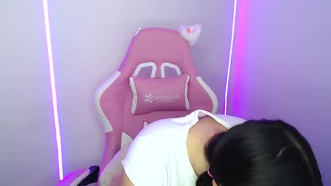  Nahia  online show from 04.16.26