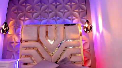 Snapshot of nahia_low chatting on 01.04.25  Valeria  online show from 01.04.25