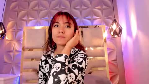 Snapshot of nahia_low chatting on 01.11.25  Valeria  online show from 01.11.25