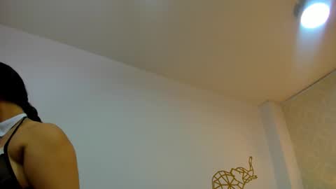 Nahia  online show from 11.28.25