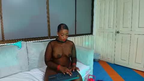 Snapshot of nahiaracampbell chatting on 07.11.26 N A H I A R A online show from 07.11.26