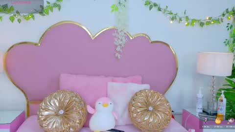 Snapshot of nahiarareina chatting on 10.27.25 NahiaraReina online show from 10.27.25