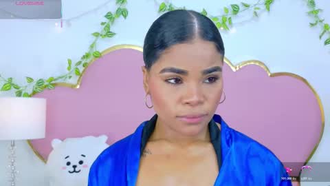 Snapshot of nahiarareina chatting on 11.15.25 NahiaraReina online show from 11.15.25