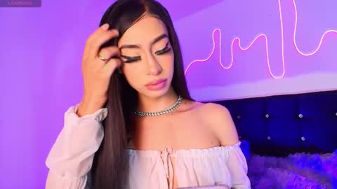 NahiaVictoria  online show from 03.09.26