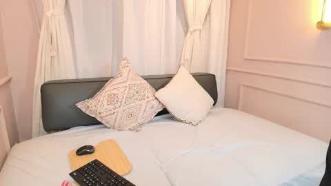 Nahomi online show from 10.29.25