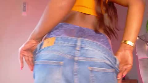  VICTORIA  online show from 02.14.26