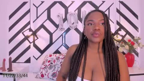 Snapshot of nahomikroft chatting on 09.22.25 Nahomi online show from 09.22.25