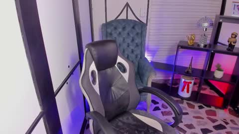 Nahomi online show from 10.23.25