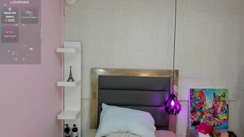 Snapshot of nahomirosse chatting on 11.25.25 SHELBY online show from 11.25.25