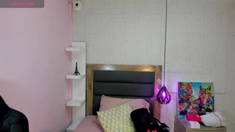 Snapshot of nahomirosse chatting on 11.29.25 SHELBY online show from 11.29.25