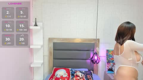 Snapshot of nahomirosse chatting on 12.18.25 SHELBY online show from 12.18.25