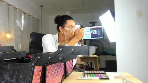 Snapshot of nahomiwhitte chatting on 04.10.26 Nahomy Whitte online show from 04.10.26