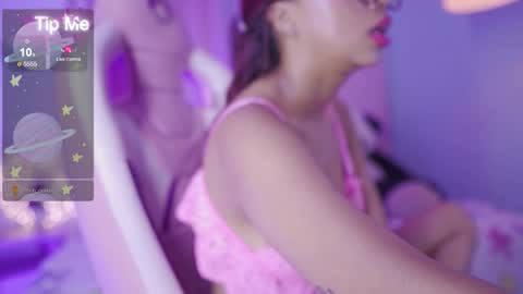 Snapshot of nahomy_2308 chatting on 03.19.26 nahomy 2308 online show from 03.19.26