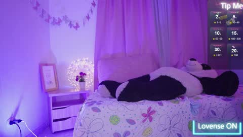 Snapshot of nahomy_2308 chatting on 04.09.26 nahomy 2308 online show from 04.09.26