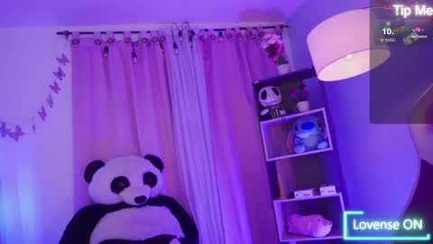 Snapshot of nahomy_2308 chatting on 04.14.26 nahomy 2308 online show from 04.14.26