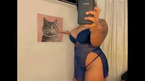 Snapshot of nahomy_hancook chatting on 11.25.25 nahomy_hancook online show from 11.25.25