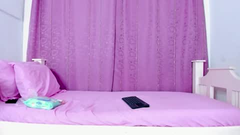 Snapshot of nahomy_smiith_ chatting on 10.26.25 nahomy_smiith_ online show from 10.26.25