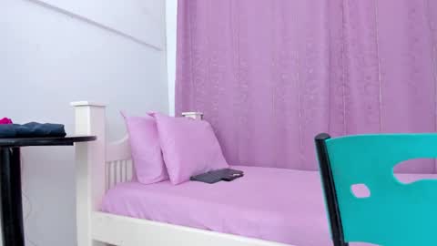 Snapshot of nahomy_smiith_ chatting on 11.09.25 nahomy_smiith_ online show from 11.09.25