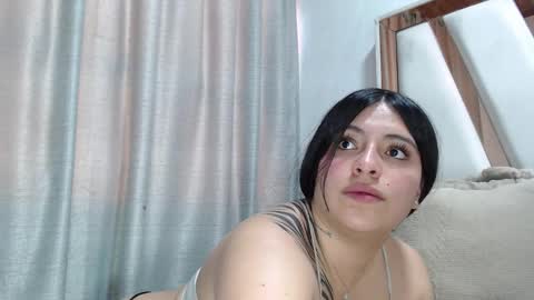 Snapshot of naia_x chatting on 02.07.25 Naia x online show from 02.07.25