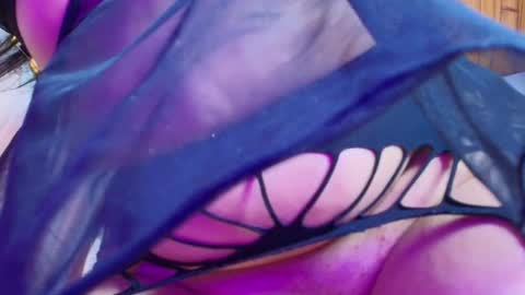 Snapshot of naia_x chatting on 09.12.25 Naia x online show from 09.12.25