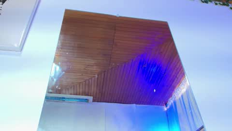 Snapshot of naia_x chatting on 11.06.25 Naia x online show from 11.06.25