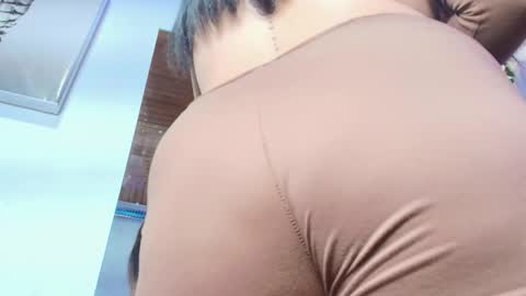 Snapshot of naia_x chatting on 11.17.25 Naia x online show from 11.17.25