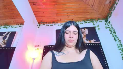 Naia x online show from 02.12.26