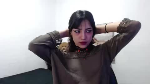 Snapshot of naiakit18 chatting on 02.19.25 naiakit18 online show from 02.19.25