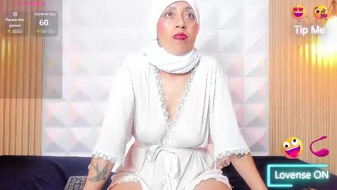 Snapshot of naila_sweett chatting on 06.16.26 NAILA online show from 06.16.26