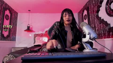 Snapshot of nailahard chatting on 12.28.24 Naila online show from 12.28.24