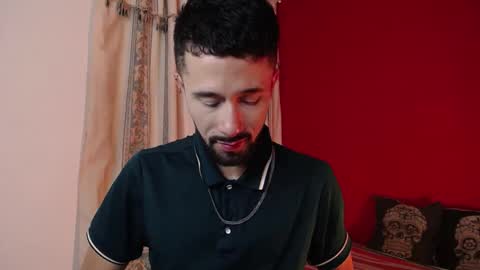 Snapshot of nainpaulo chatting on 11.03.25 nainpaulo online show from 11.03.25