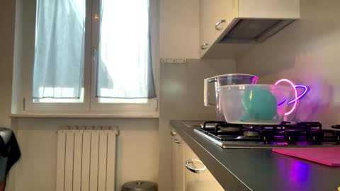 unable nkd life online show from 12.22.25