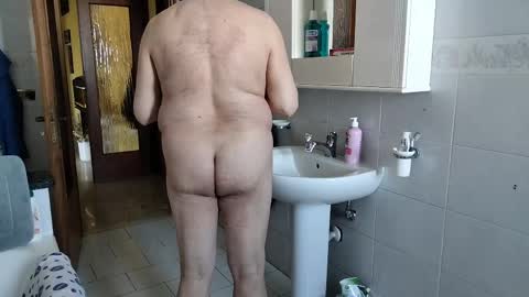 Snapshot of nakednudist72 chatting on 05.03.26 Naked Naturist online show from 05.03.26