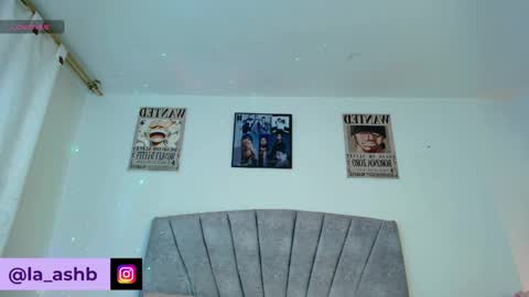 NamiThompson online show from 04.22.26