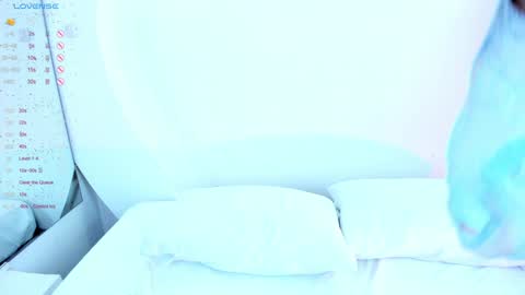 Snapshot of nanaosaky chatting on 12.27.24 NanaOsaky online show from 12.27.24