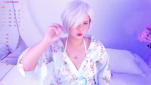 Snapshot of nanaosaky chatting on 10.03.25 NanaOsaky online show from 10.03.25