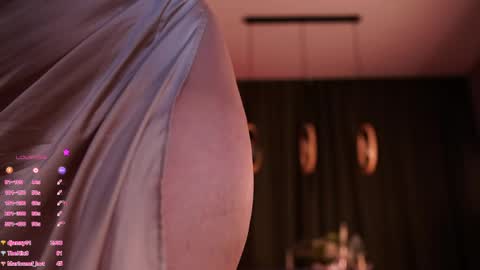 Mary online show from 04.15.26