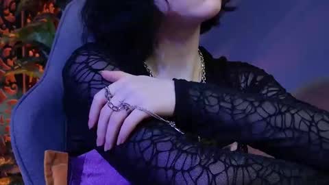 nancymartinez online show from 11.28.25