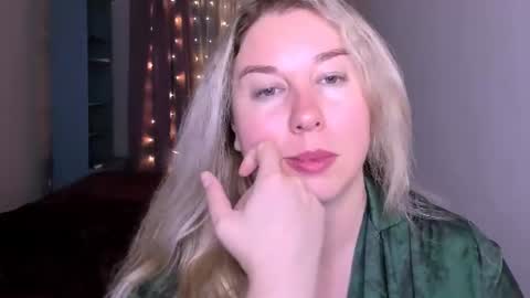 Snapshot of nancysanders chatting on 07.12.26 Nancy online show from 07.12.26