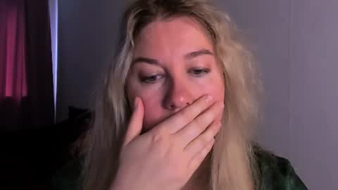 Snapshot of nancysanders chatting on 07.18.26 Nancy online show from 07.18.26