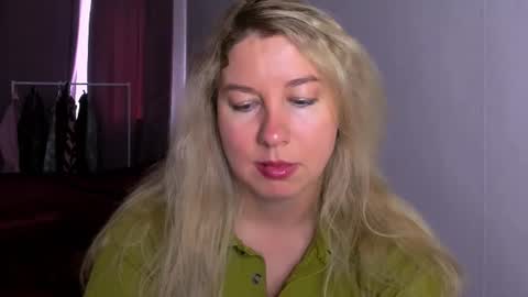 Snapshot of nancysanders chatting on 07.29.26 Nancy online show from 07.29.26