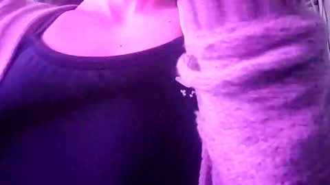 Snapshot of nancyybonita chatting on 02.02.25 nancyybonita online show from 02.02.25