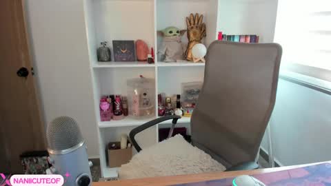 Snapshot of naniicute chatting on 01.10.25 ELLA online show from 01.10.25