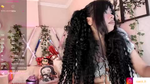 Snapshot of nanit_l chatting on 12.04.25 anna online show from 12.04.25