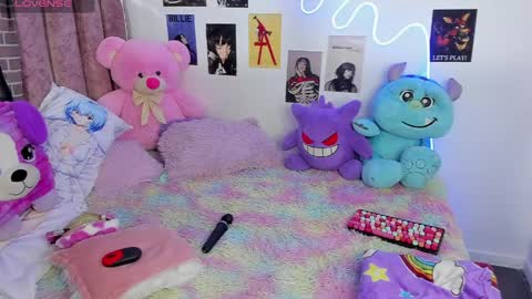 Naoko online show from 04.21.26