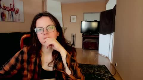 Snapshot of naomi_di chatting on 07.14.26 naomi_di online show from 07.14.26