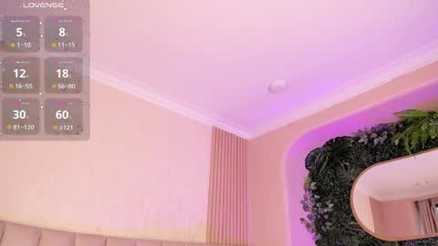 Snapshot of naomi_hill1 chatting on 03.29.26 Naomi online show from 03.29.26