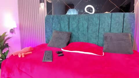 Naomi online show from 02.18.26