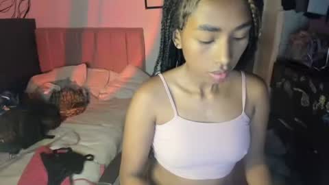 Naomii online show from 01.18.25