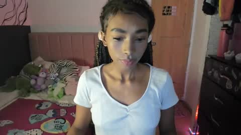 Naomii online show from 02.18.25